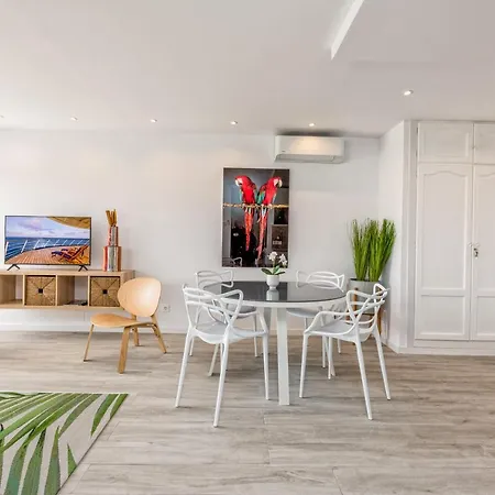 Front Line Beach By Puerto Banus *